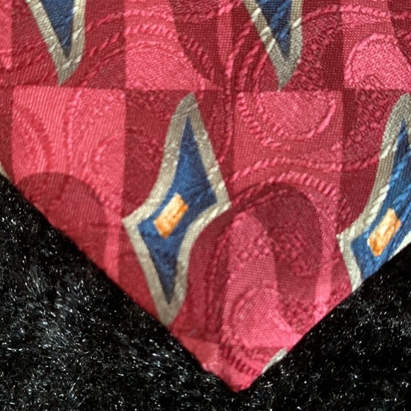 Ferrell Reed 100% Silk Tie Handmade Tie Pink, Maroon, Silver, Blue & Gold - Picture 8 of 8